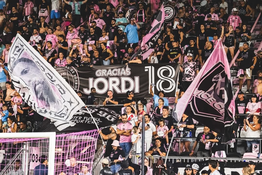 阿尔巴接梅, 感谢迈阿密, 本场比赛第